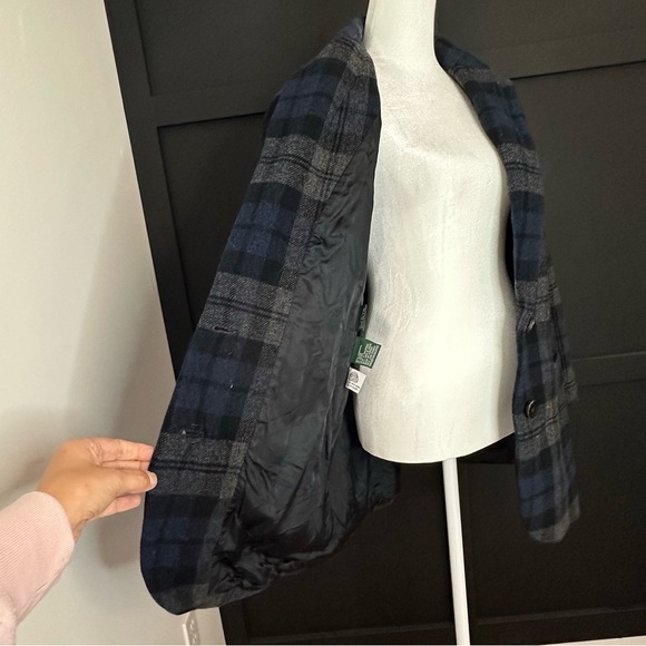 100% lambswool, Ralph Lauren, blazer size 10 blue and gray plaid - Picture 6 of 7